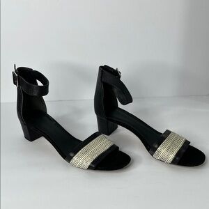VINCE Black Leather Short Block Heel‎ Sandals Sz 8.5